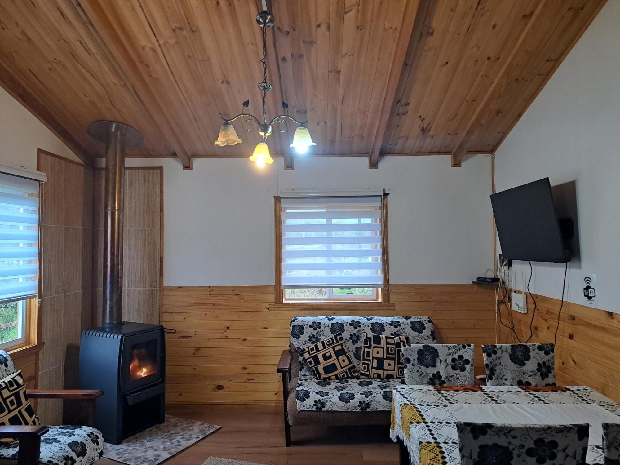 Cabanas Robinson Puerto Puyuguapi Exteriör bild